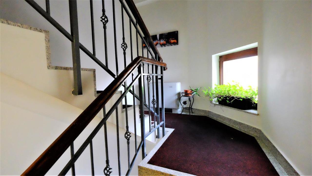 Cozy Attic Room VI ブカレスト エクステリア 写真